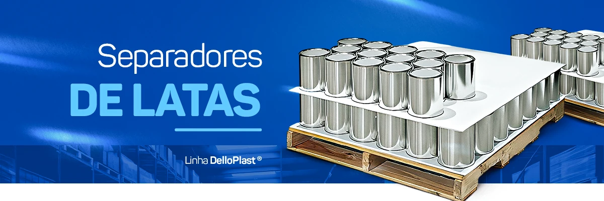 Separadores plásticos entre camadas de latas sobre pallet